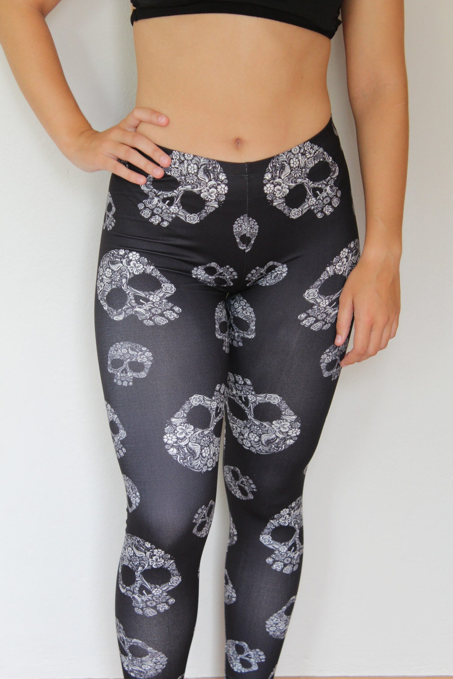 Floral Black Skull Leggings | Hoko Active
