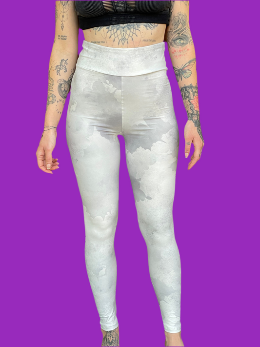 In the clouds | High Waisted