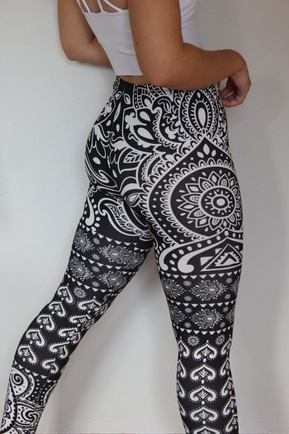 Black & White Mandala Extra